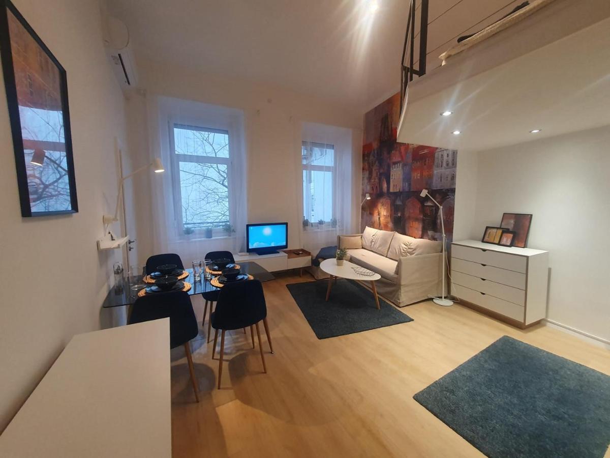 Petofi Apartment With Air Condition Budapeste Exterior foto